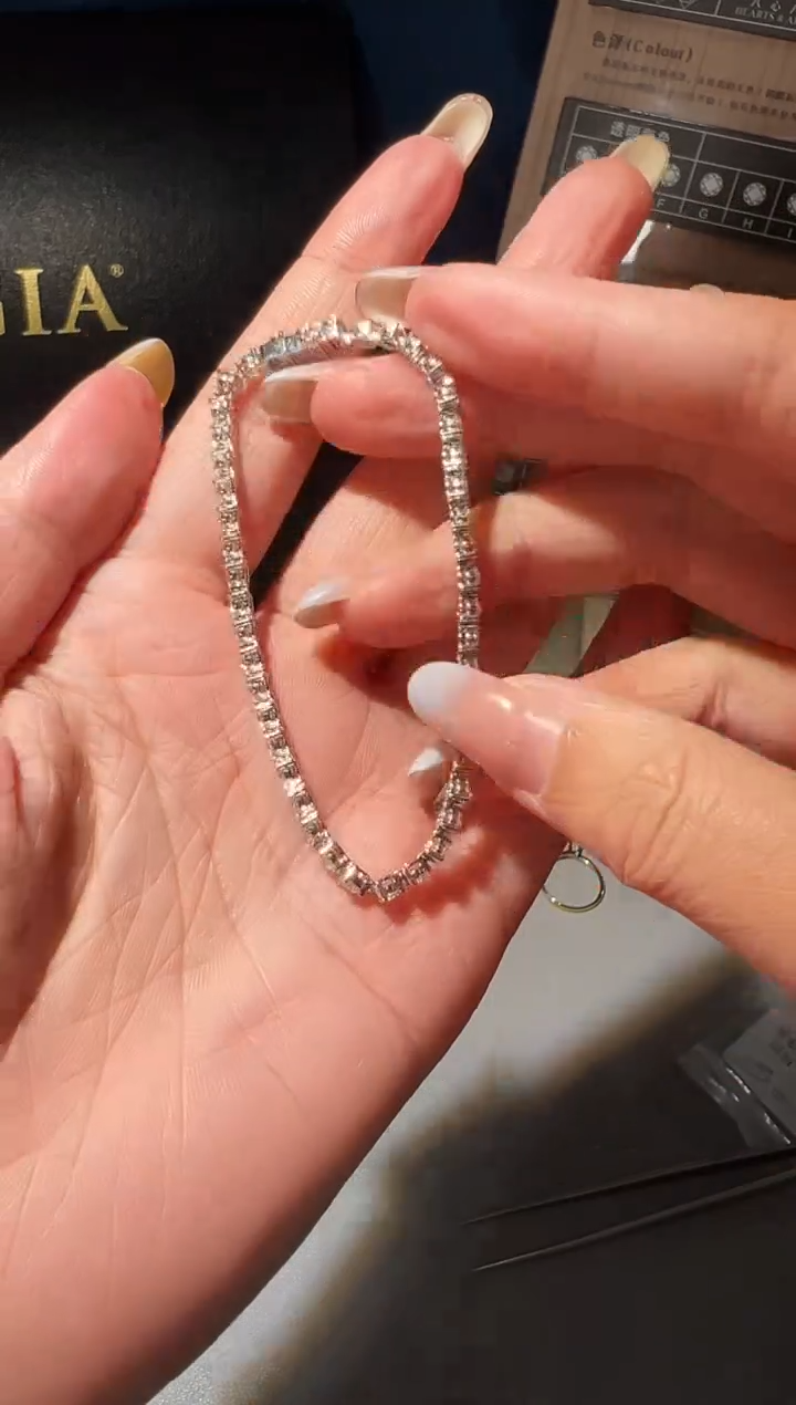 【闪购商品】实验室培育钻石裸石未镶嵌18K金手链