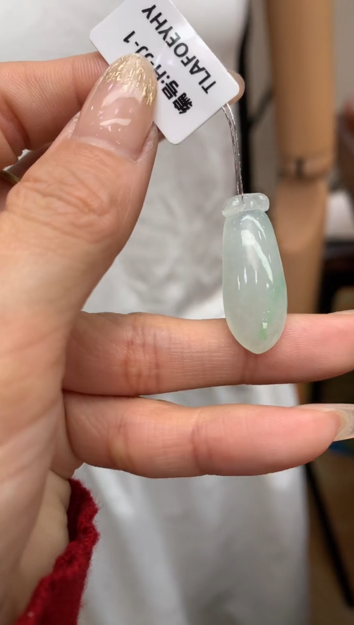 【闪购商品】翡翠颈饰未镶嵌福瓜