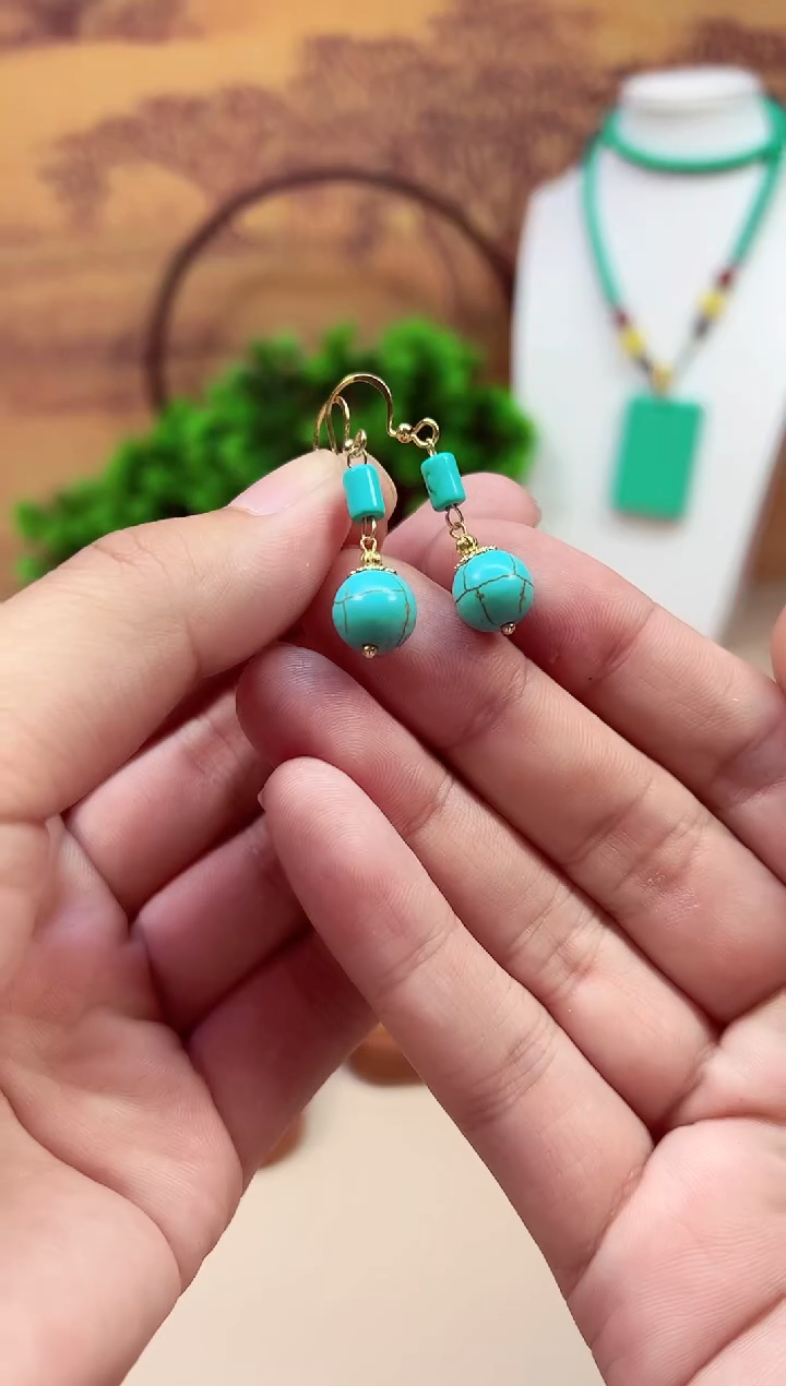 玛瑙/玉髓耳钉14K金镶嵌E411