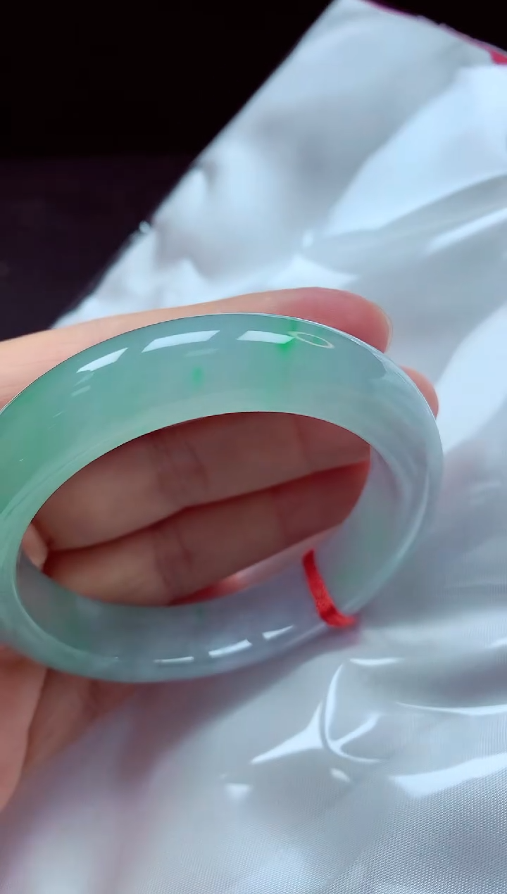 【闪购商品】翡翠手镯未镶嵌镯子55+