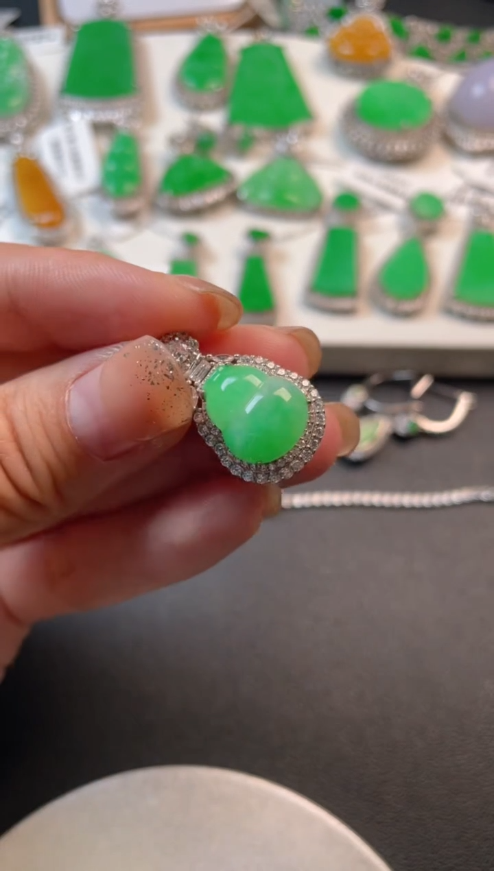 【闪购商品】翡翠吊坠(不含链)银S925镶嵌吊坠