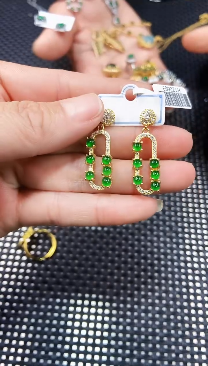 【闪购商品】翡翠耳饰未镶嵌111111111