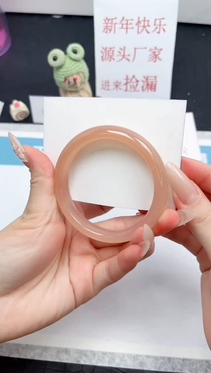 【闪购商品】石英质玉手镯未镶嵌232-56