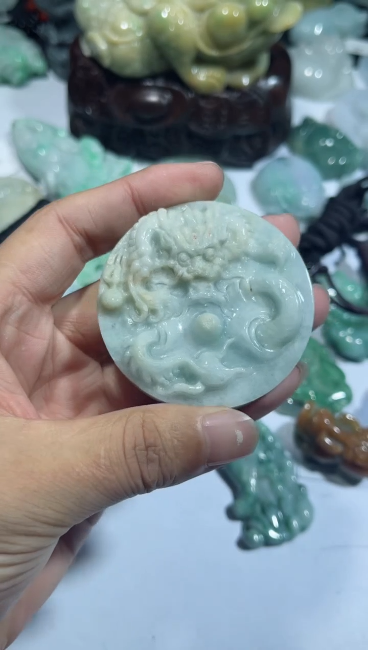 【闪购商品】翡翠颈饰未镶嵌00010471