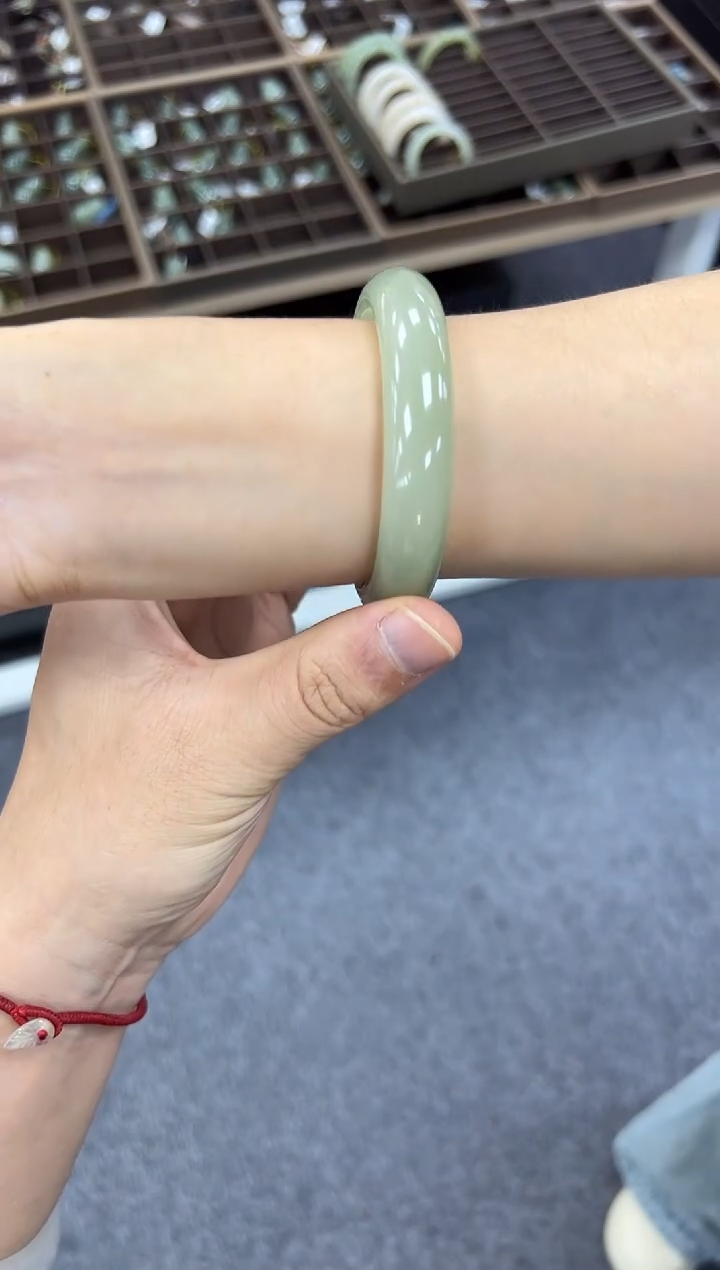 未镶嵌手镯和田玉54-55  708