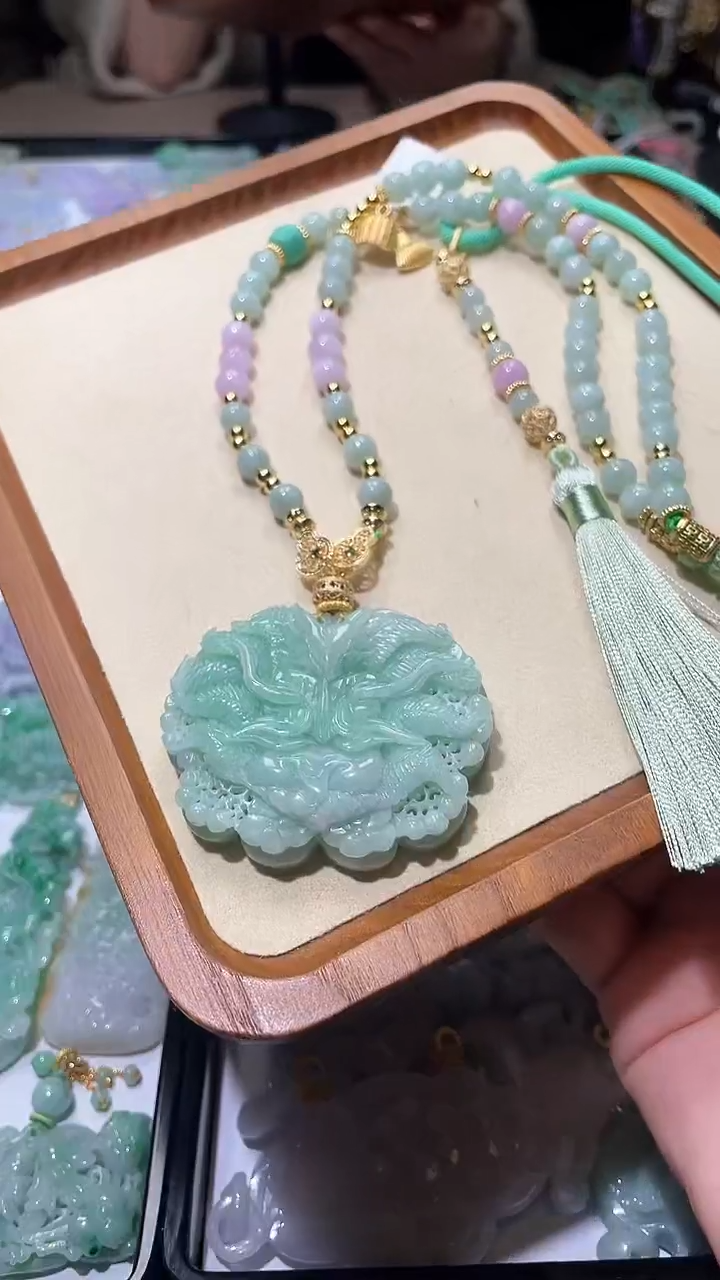 【闪购商品】翡翠颈饰未镶嵌吊坠