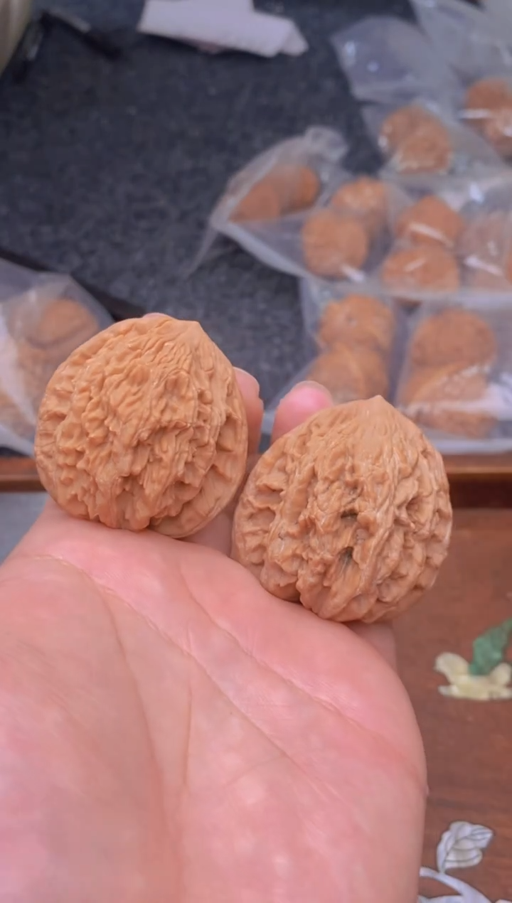 【闪购商品】文玩核桃把件G171号41尺虎头