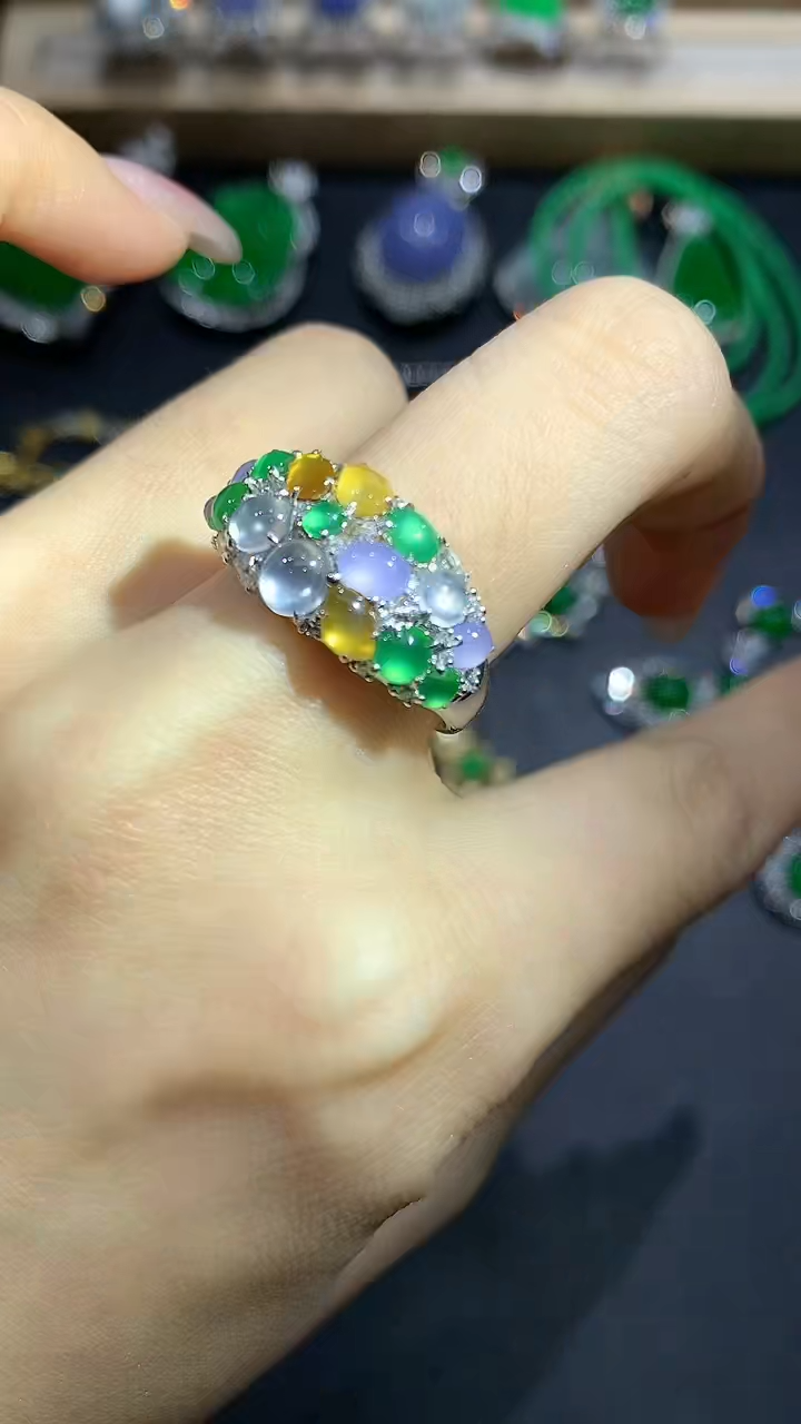 【闪购商品】翡翠戒指18K金镶嵌33团购