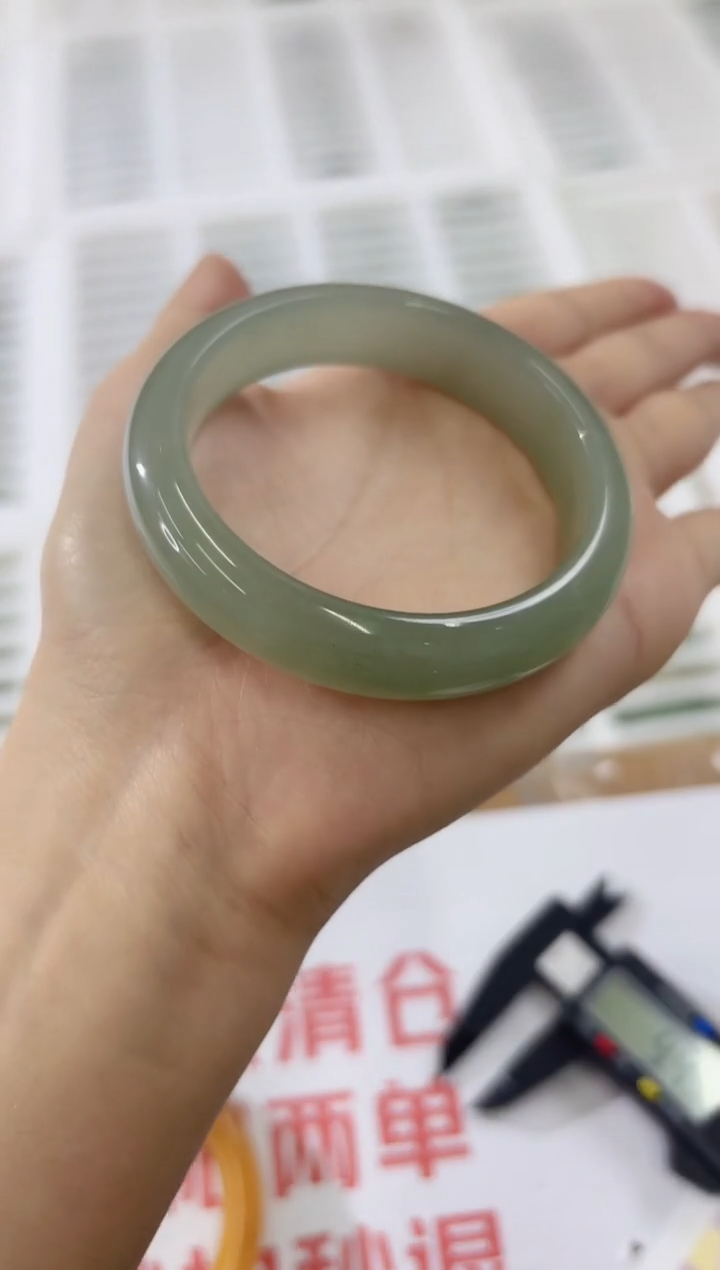 未镶嵌手镯石英质玉53-53D