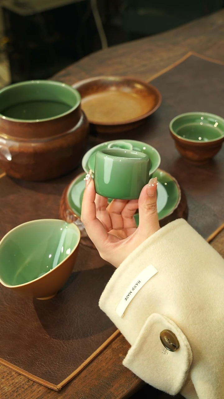 【闪购商品】瓷片李伟 梅子青扳指杯