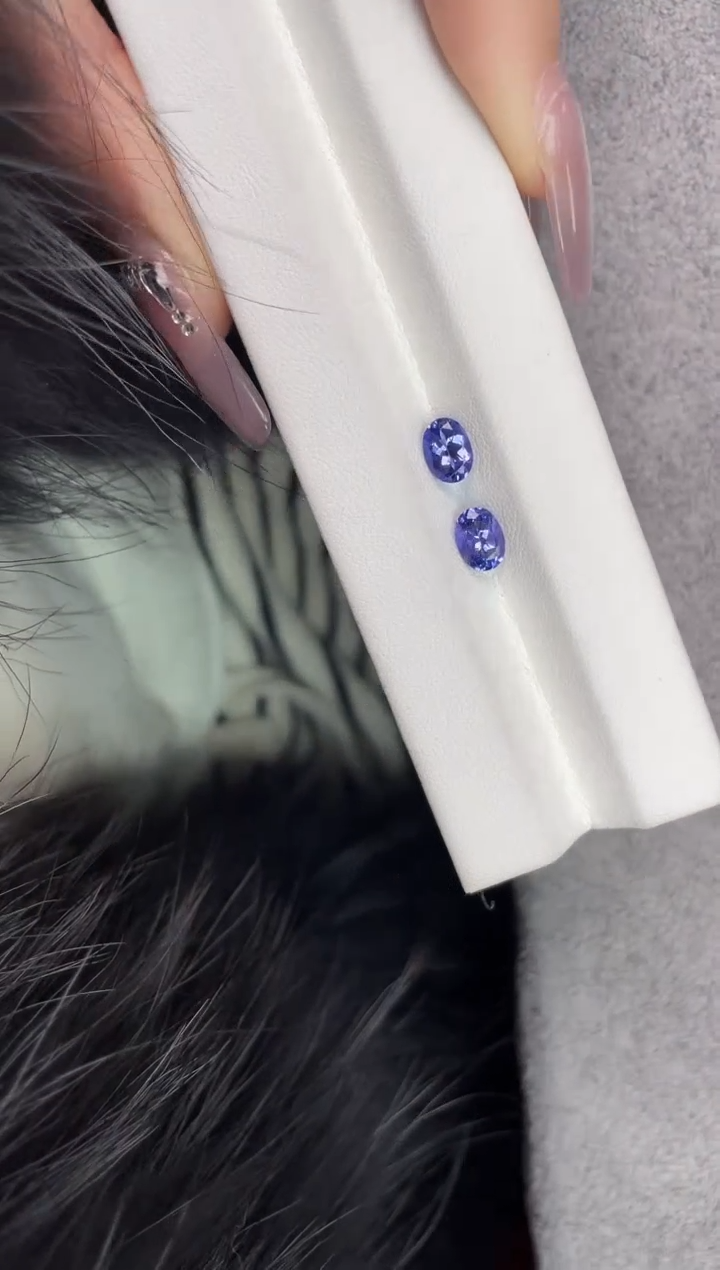 【闪购商品】坦桑石裸石未镶嵌2.03克拉