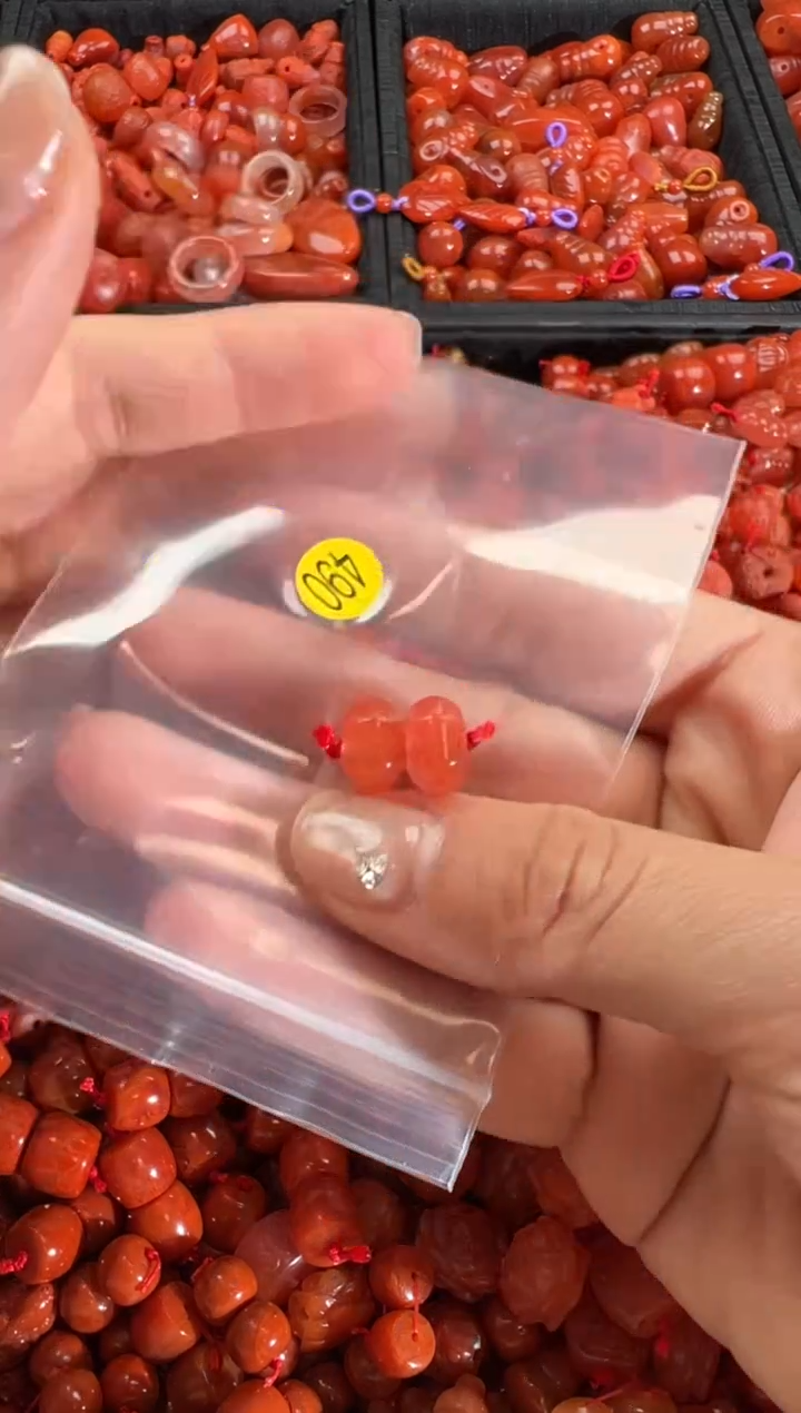 【闪购商品】南红玛瑙颈饰未镶嵌1