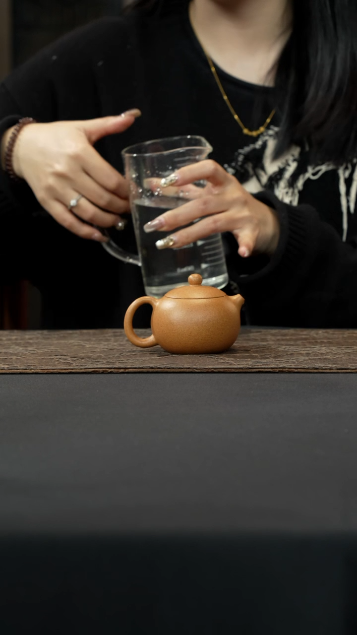 【闪购商品】紫砂茶壶黄降坡西施150cc