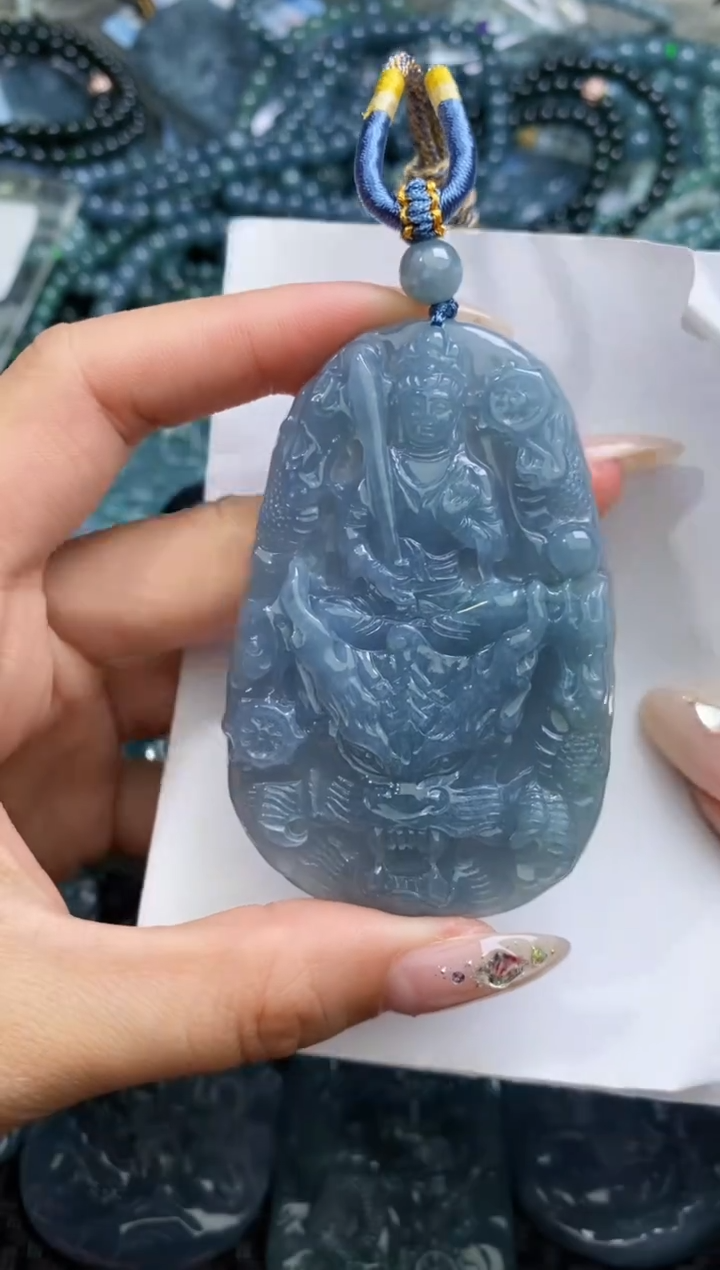 【闪购商品】翡翠颈饰未镶嵌          