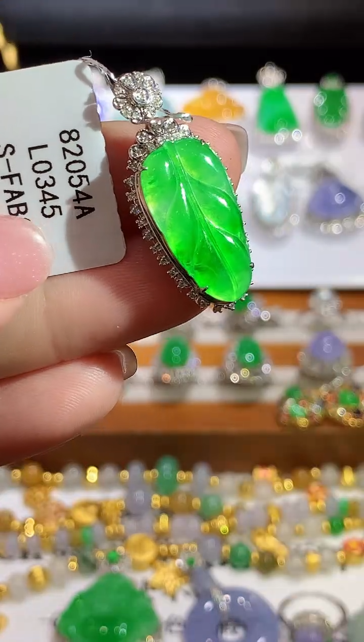 翡翠18K金镶嵌吊坠(不含链)L0345多样性发其一