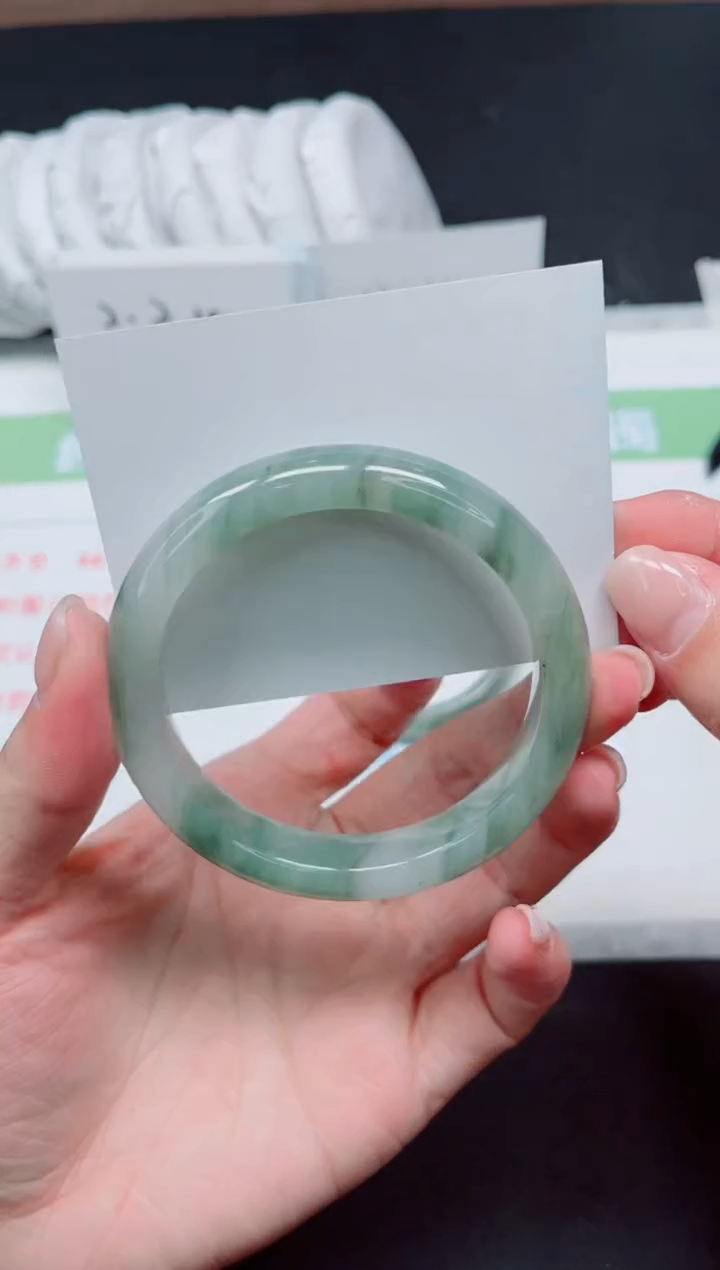 【闪购商品】石英质玉手镯未镶嵌732-58.3