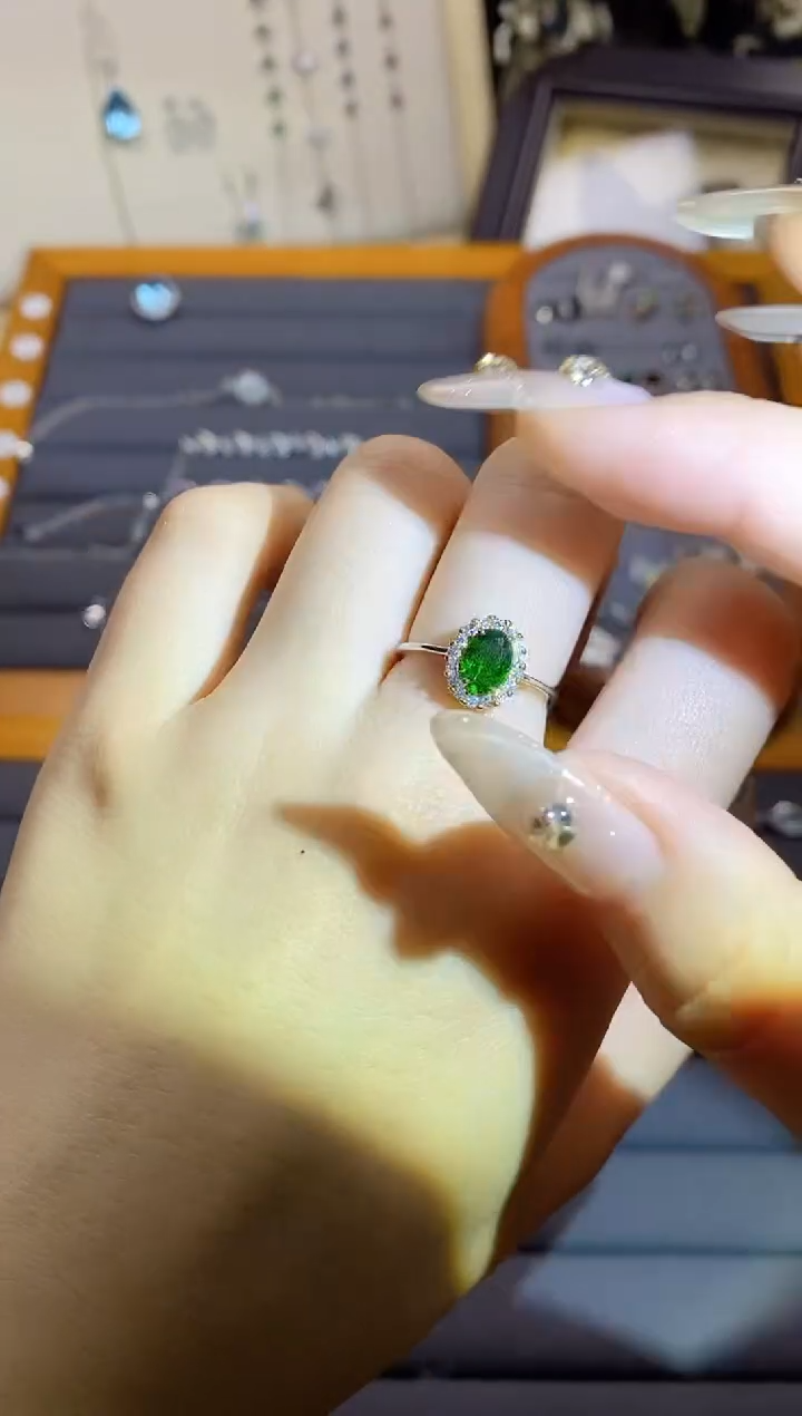 【闪购商品】水晶手链银S925镶嵌A29   