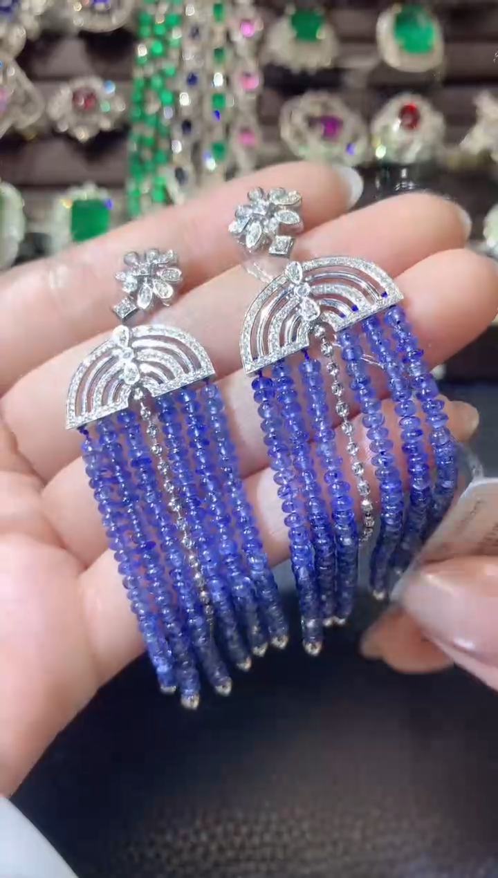 【闪购商品】蓝宝石耳饰18K金镶嵌E1