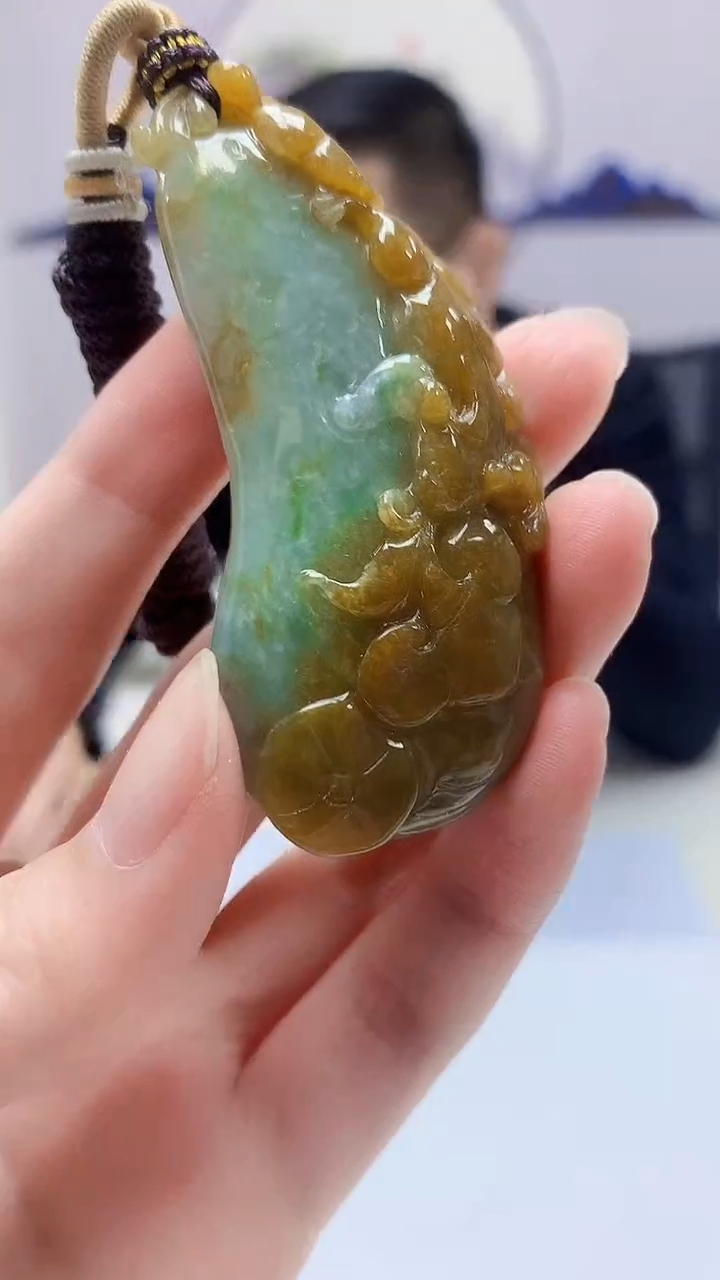 【闪购商品】定制翡翠未镶嵌5152zm-毛货挂件271