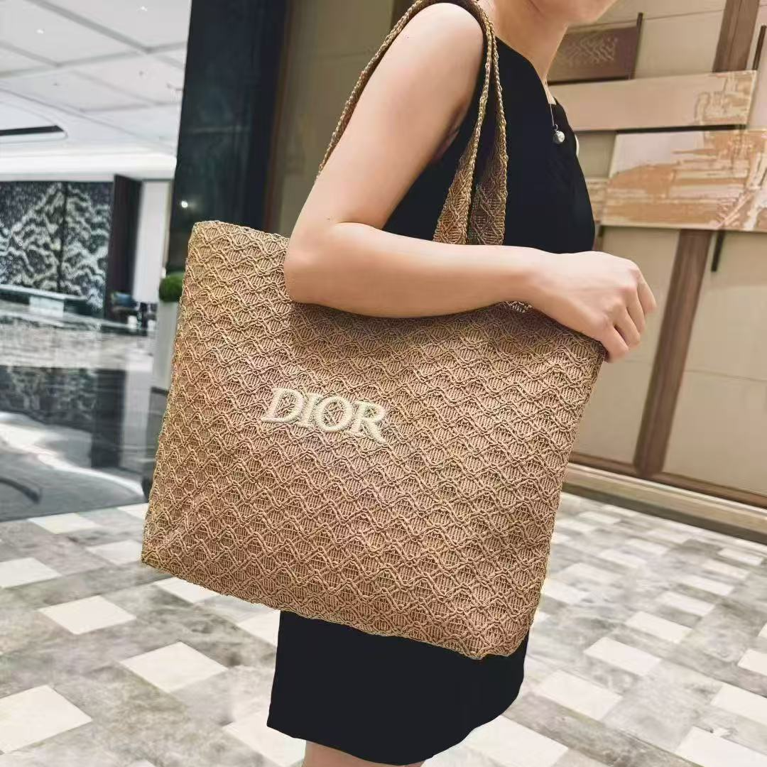 Dior【K409】美妆线礼赠功能包时尚简约美妆周边