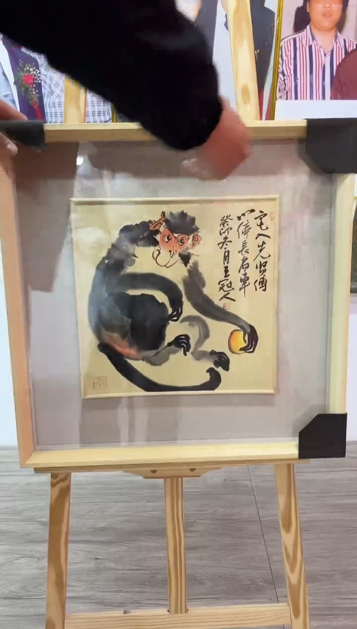 【闪购商品】绘画王冠人-1平尺-写意-带框