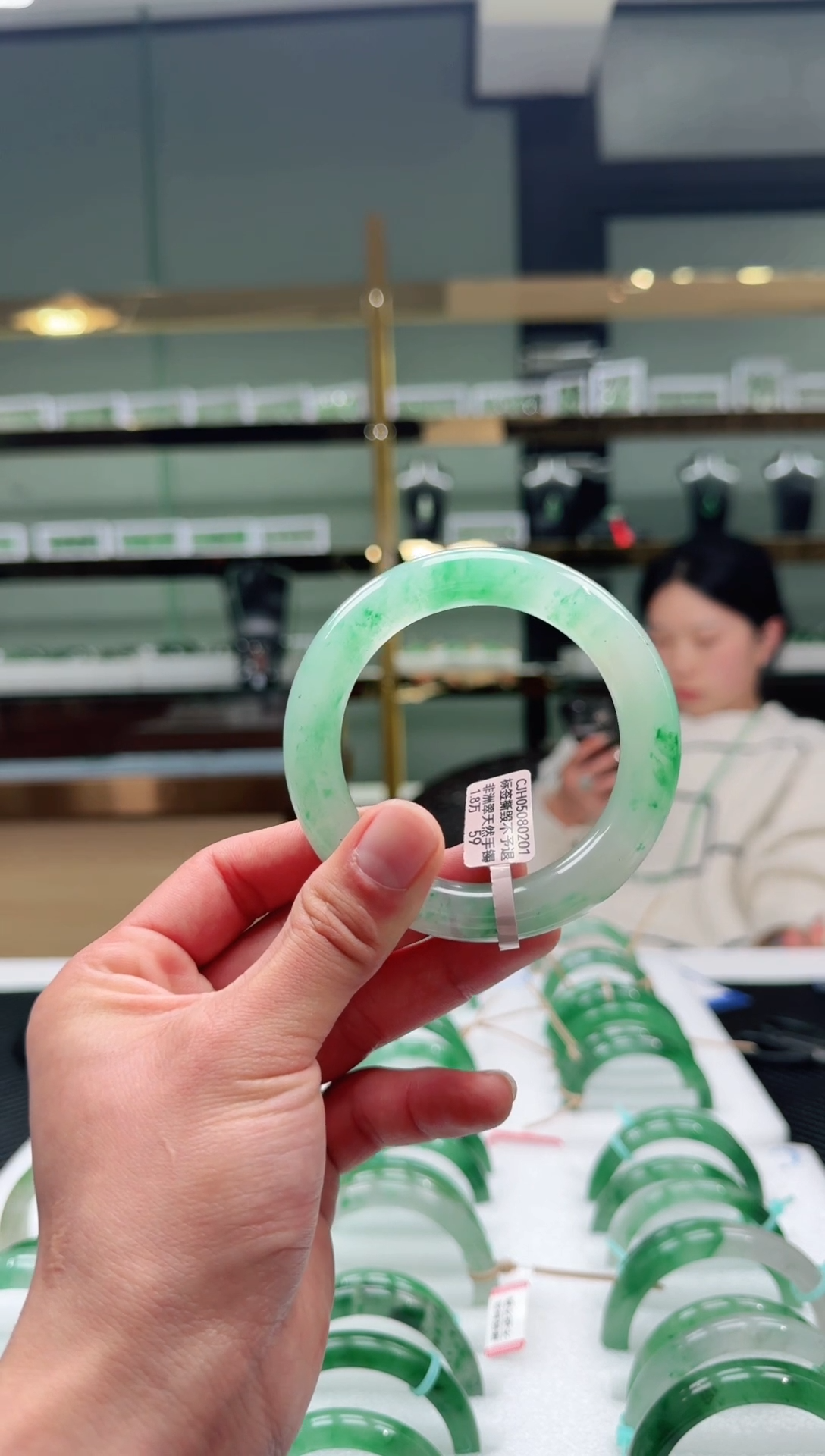 【闪购商品】石英质玉手镯合金天然非洲翠