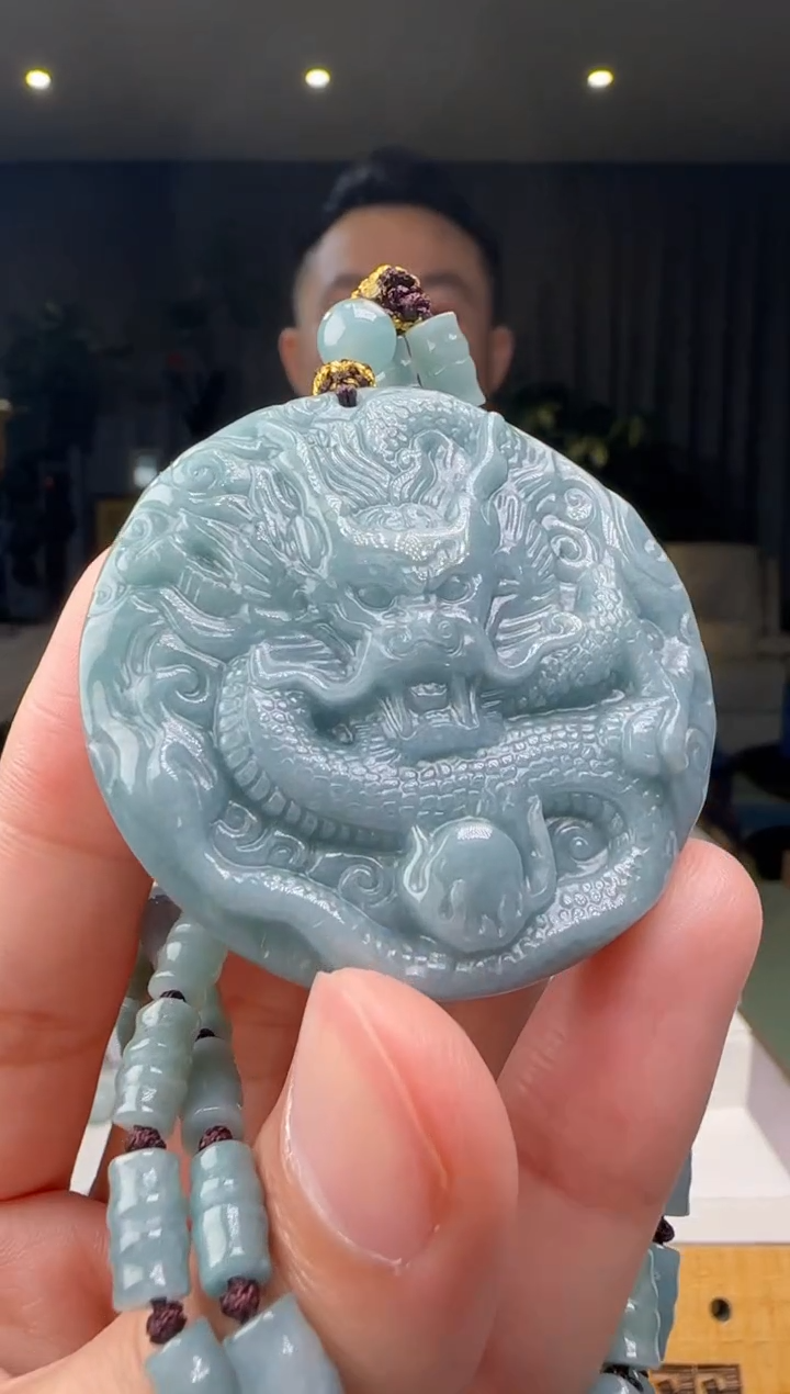 【闪购商品】翡翠吊坠(赠链)未镶嵌多样性发一XM@@60B7J03913