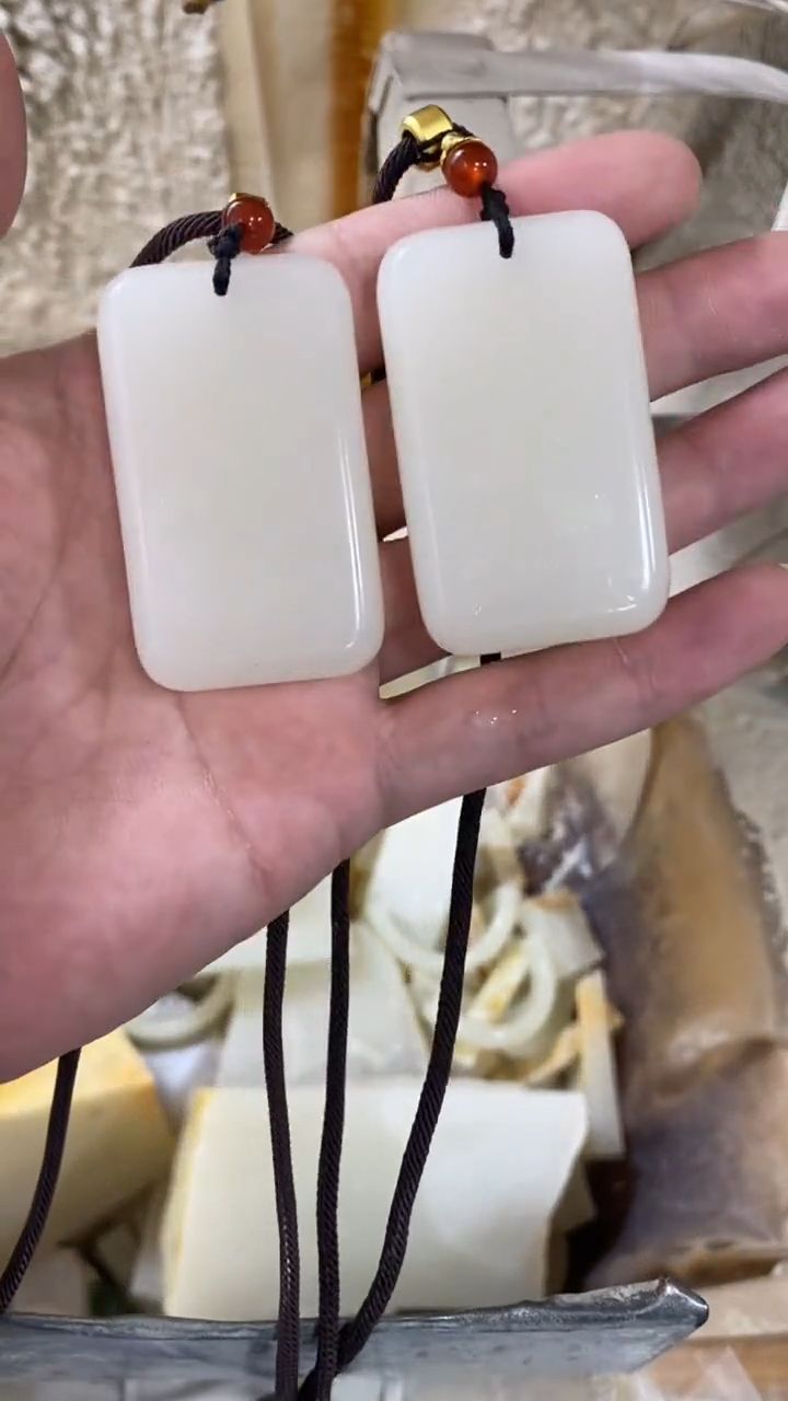 直孔三五圆角牌子男女都可佩戴发一个