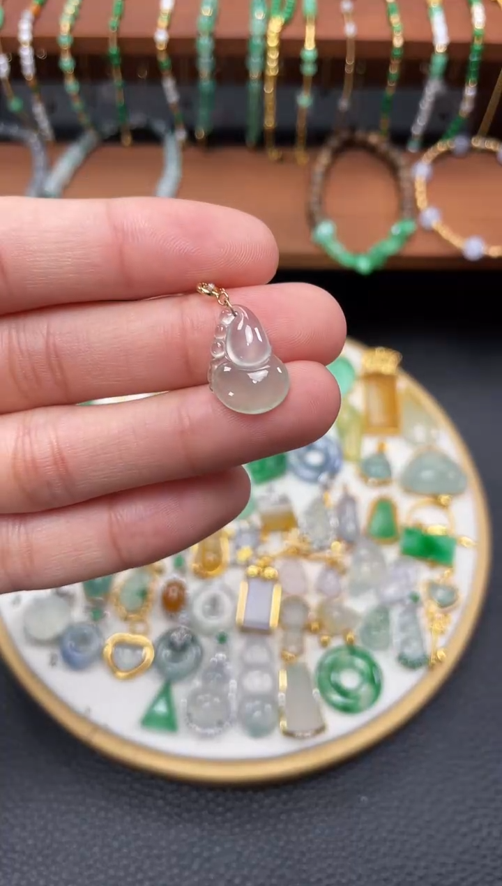 【闪购商品】翡翠吊坠(不含链)18K金镶嵌一个   JK697