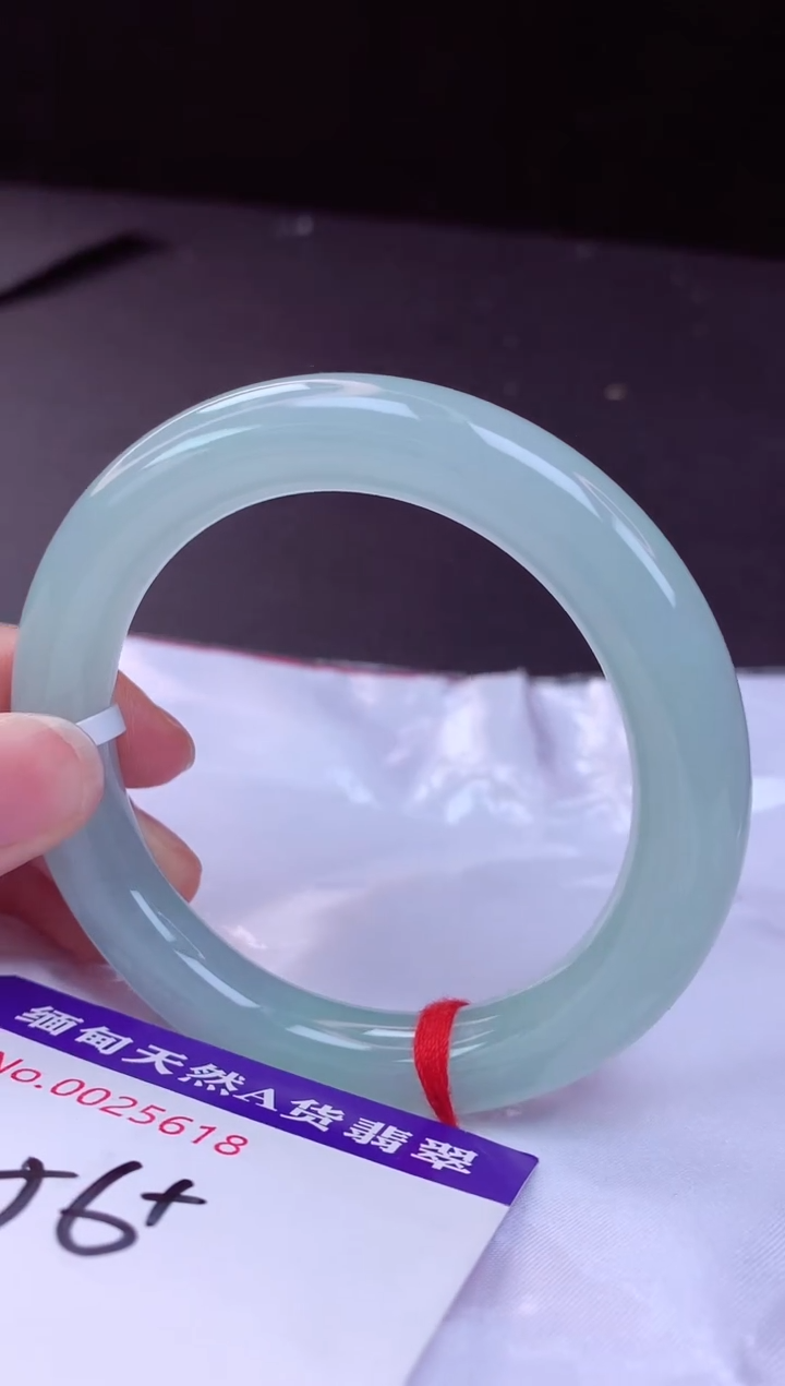 翡翠手镯未镶嵌56+