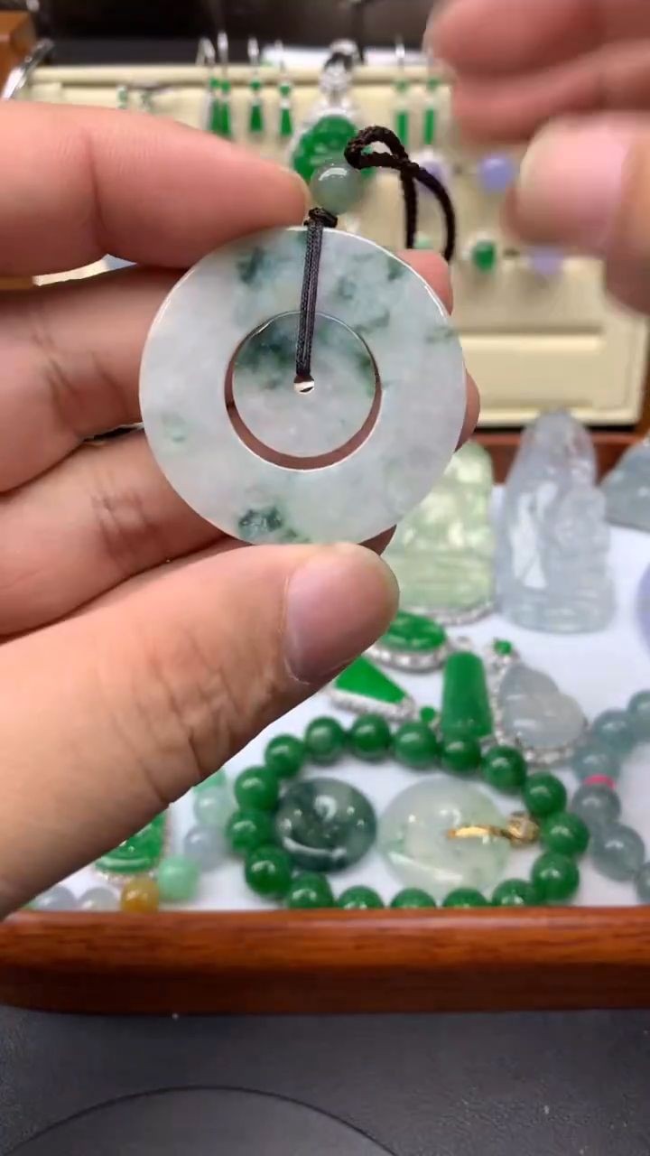 【闪购商品】翡翠颈饰未镶嵌90-天然翡翠