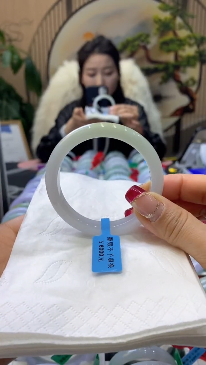 【闪购商品】翡翠手镯未镶嵌99913101