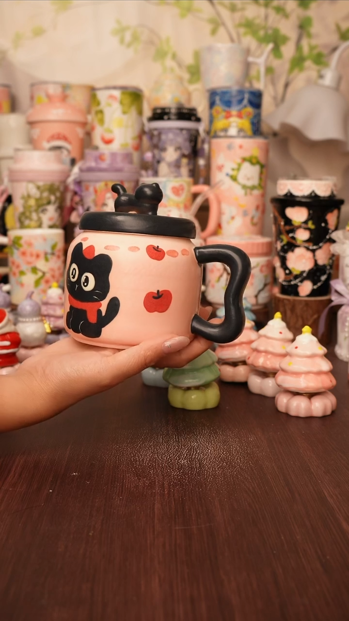 陶景德镇手绘的杯子  