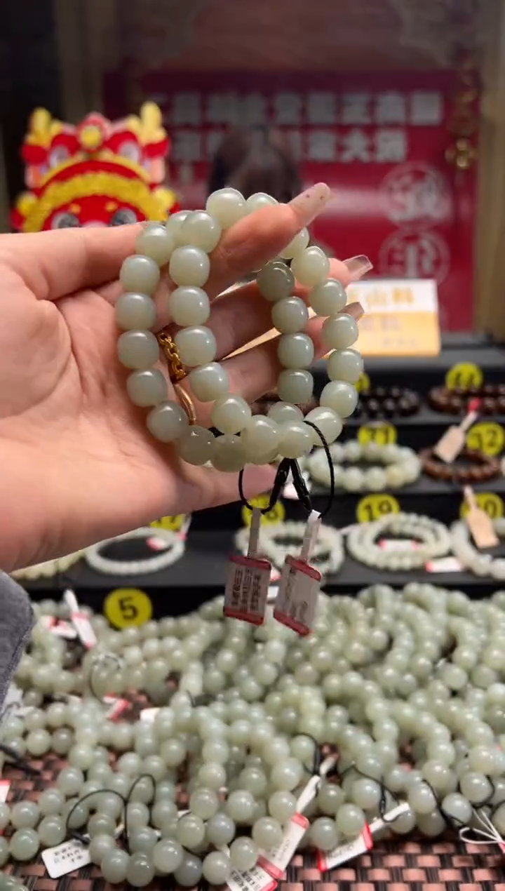 【闪购商品】和田玉手串未镶嵌青白玉老型珠卡11*12手串发其一