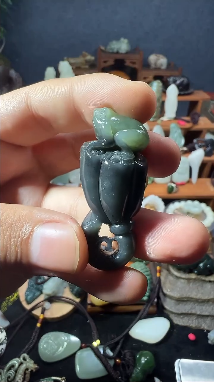 颈饰未镶嵌和田玉一****情1