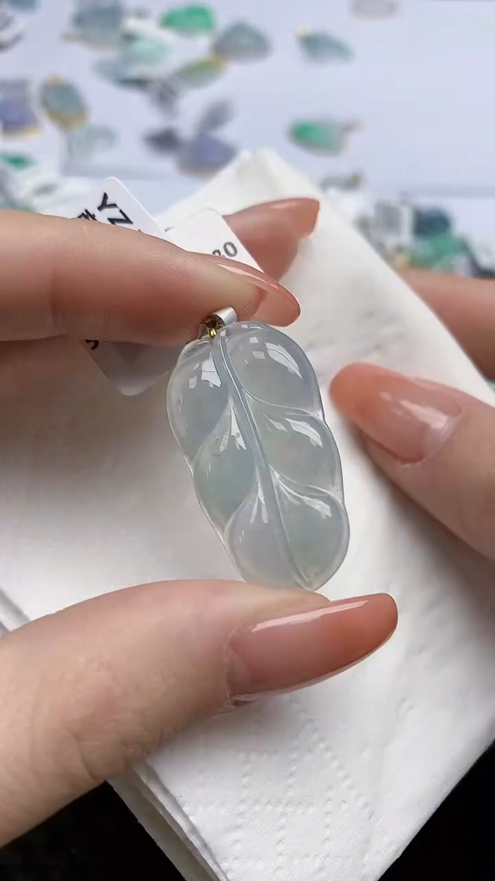 【闪购商品】翡翠颈饰18K金镶嵌天然翡翠A货