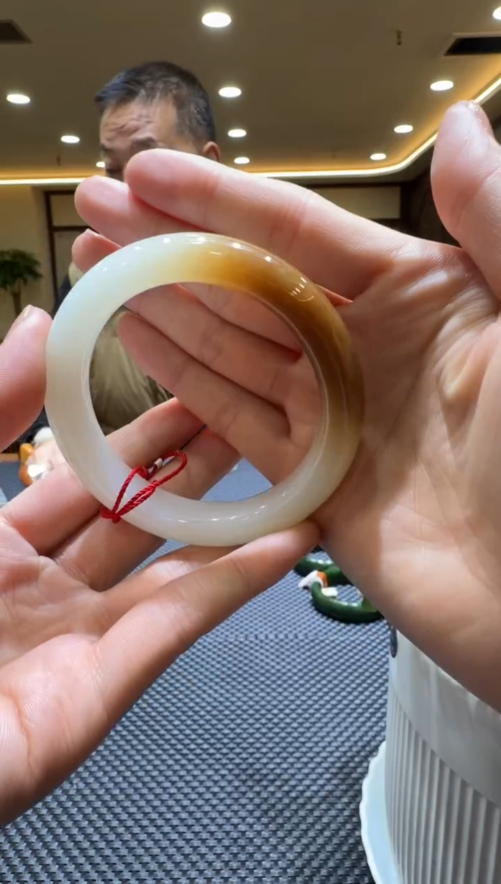 颈饰未镶嵌和田玉手镯56