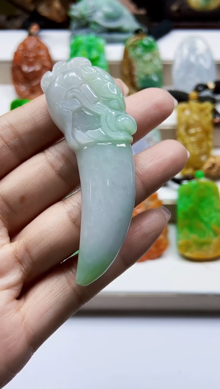 颈饰未镶嵌翡翠翡翠A货