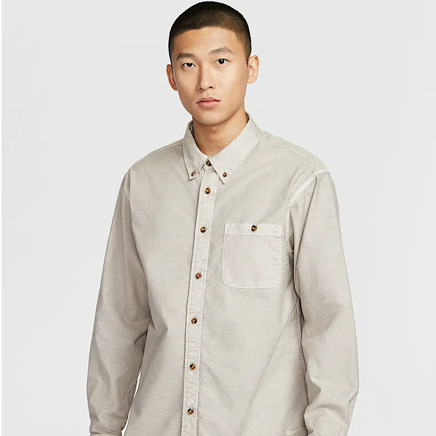 Nike耐克男子新款休闲宽松水洗卡其长袖衬衣HJ7271-014