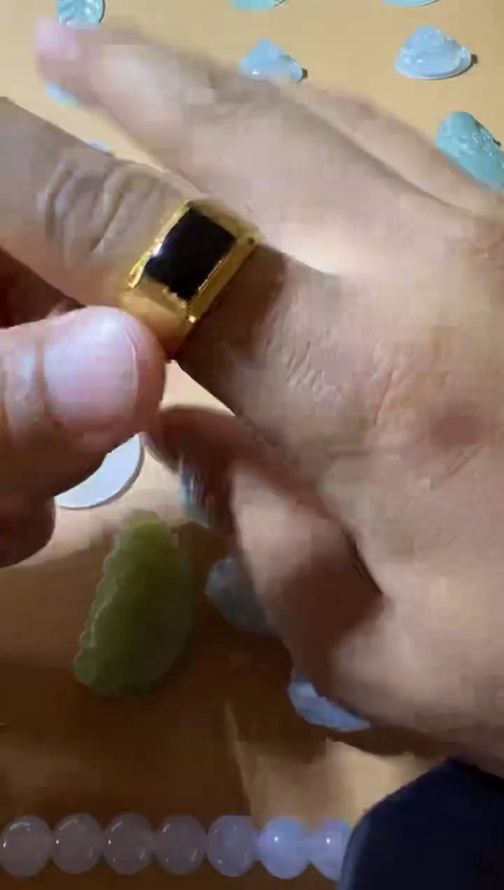 【闪购商品】翡翠戒指18K金镶嵌翡翠戒指