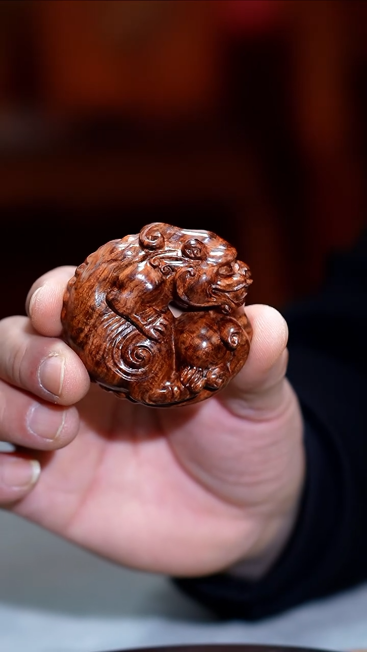 手串/手链黄花梨/降香黄檀海黄螭龙59.4*28把件HHL513