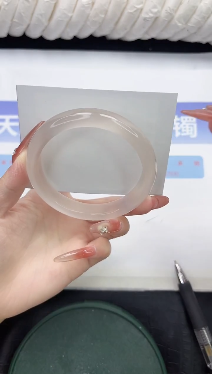 未镶嵌手镯石英质玉32-60