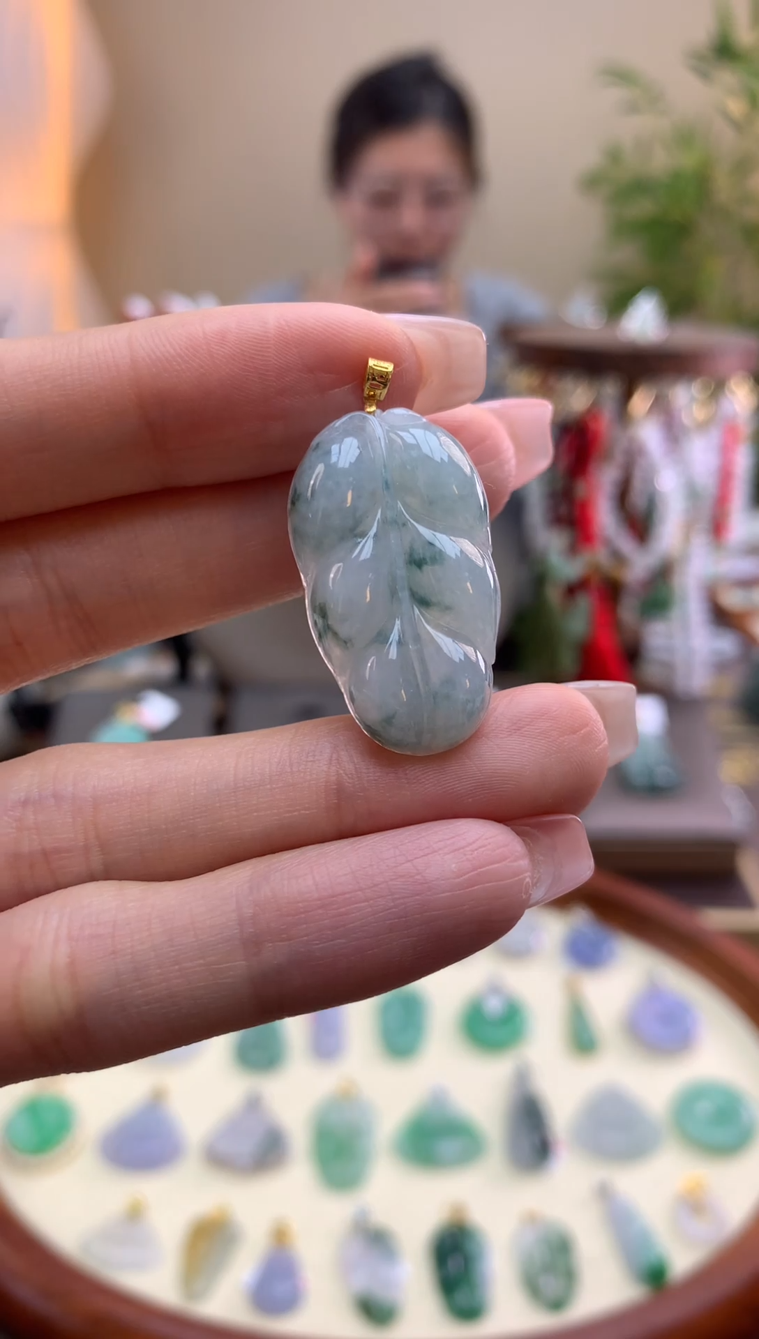 【闪购商品】翡翠颈饰18K金镶嵌叶子