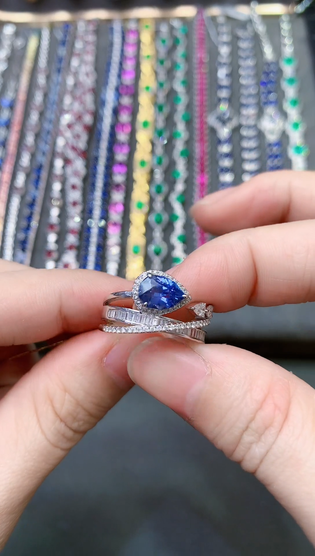 【闪购商品】蓝宝石戒指18K金镶嵌无烧1.53ct