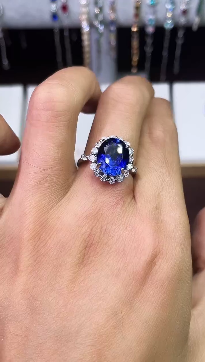 足铂镶嵌合成（培育）蓝宝石戒指/指环蓝宝戒指