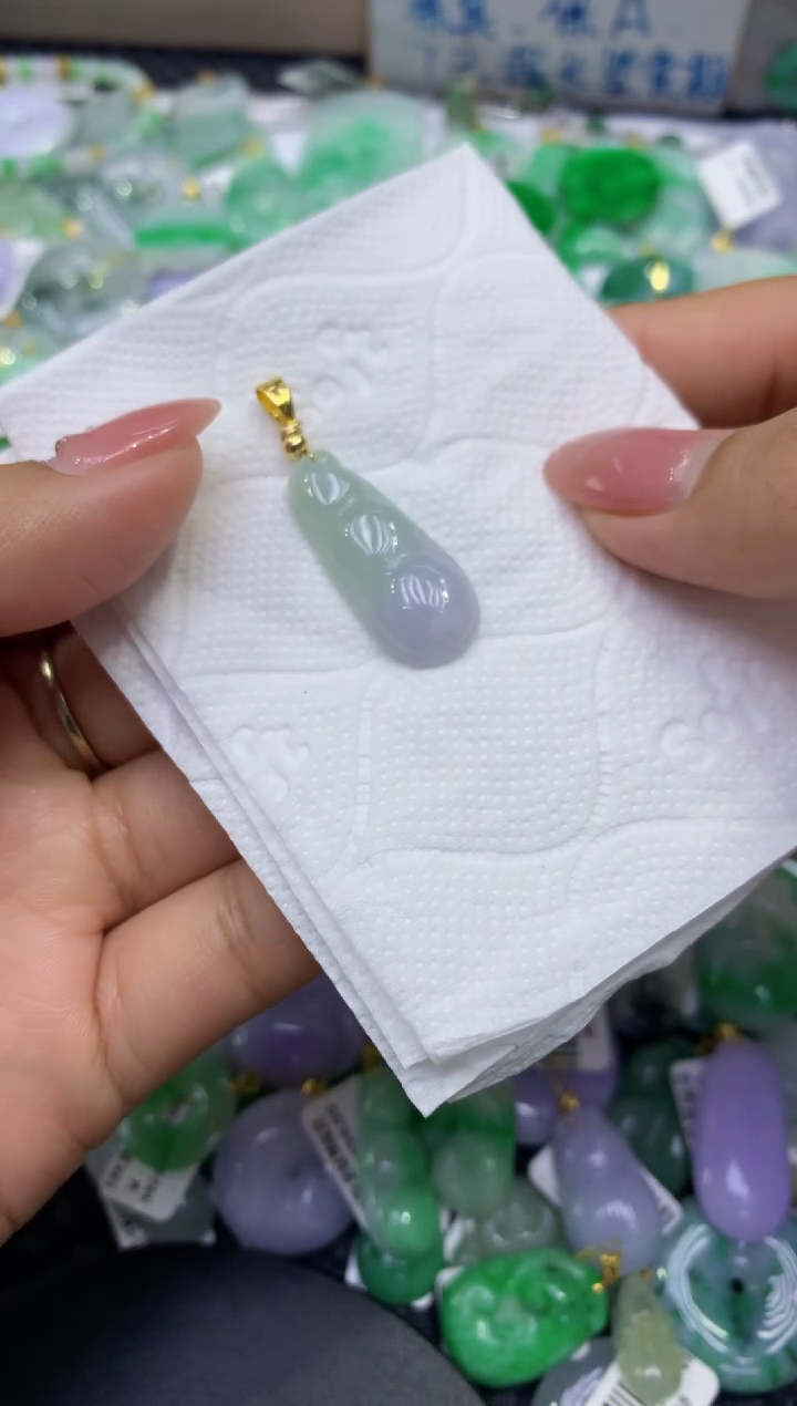 颈饰未镶嵌翡翠天然缅甸A货翡翠