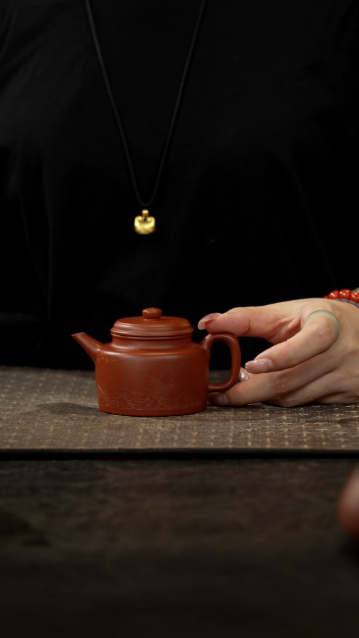 茶壶紫砂朱泥剑流德钟（鱼跃龙门）120cc