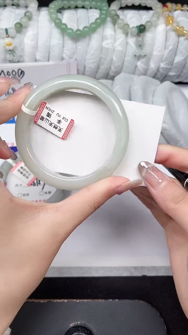 未镶嵌手镯石英质玉154-57/58