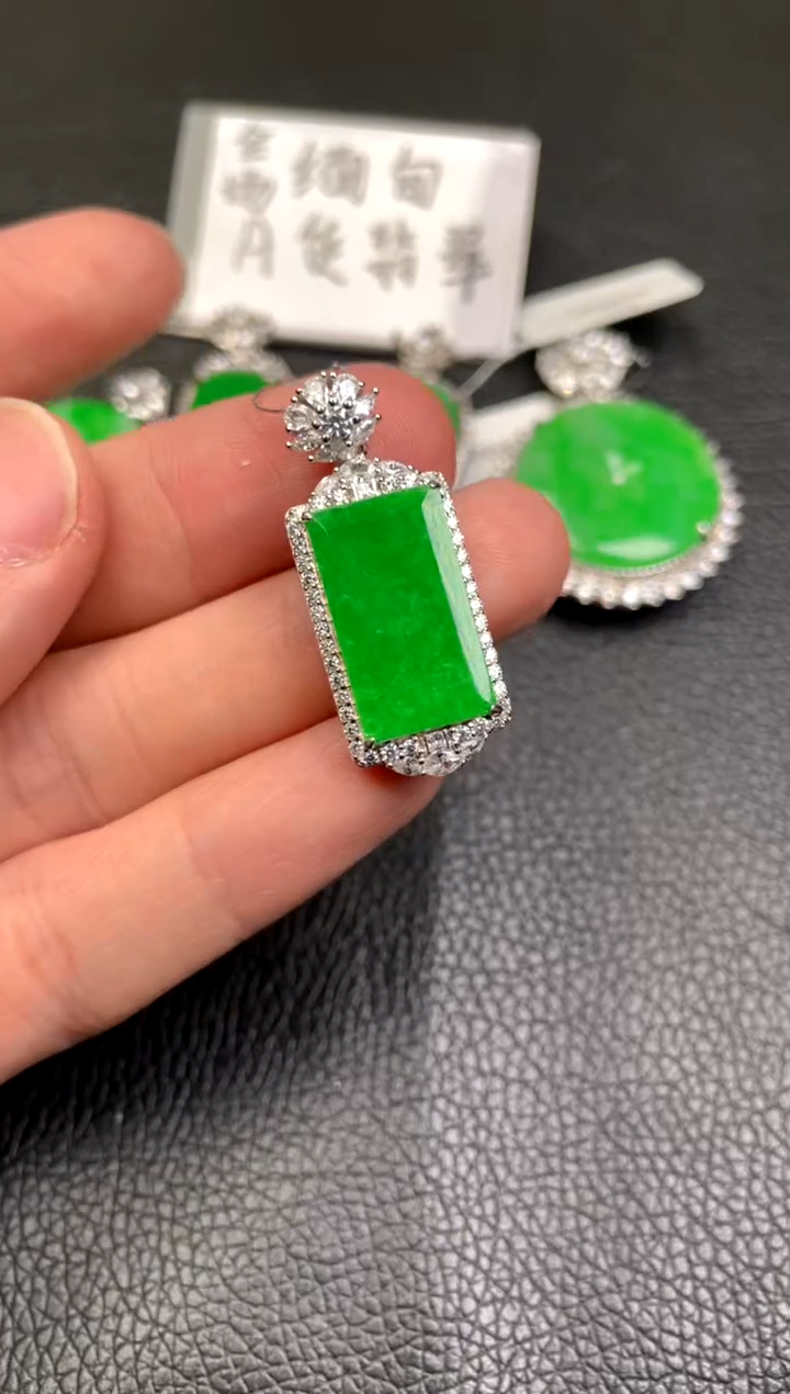 【闪购商品】翡翠吊坠(不含链)银S925镶嵌吊坠