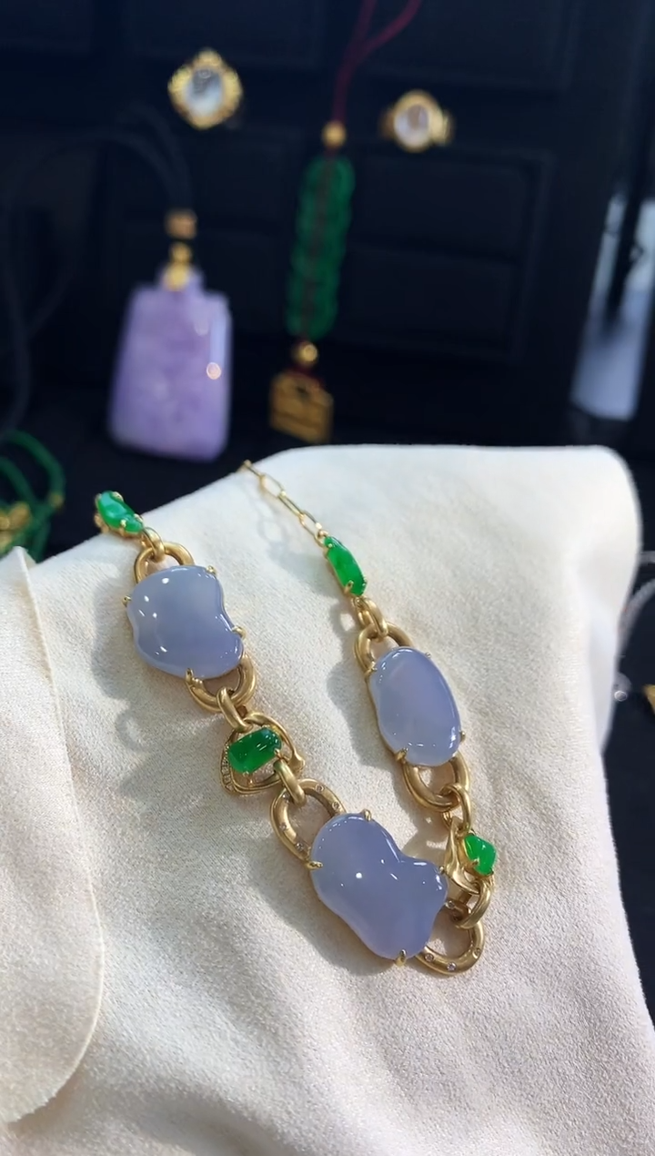 【闪购商品】翡翠颈饰18K金镶嵌颈饰